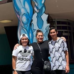 Meet your Posher, Lea